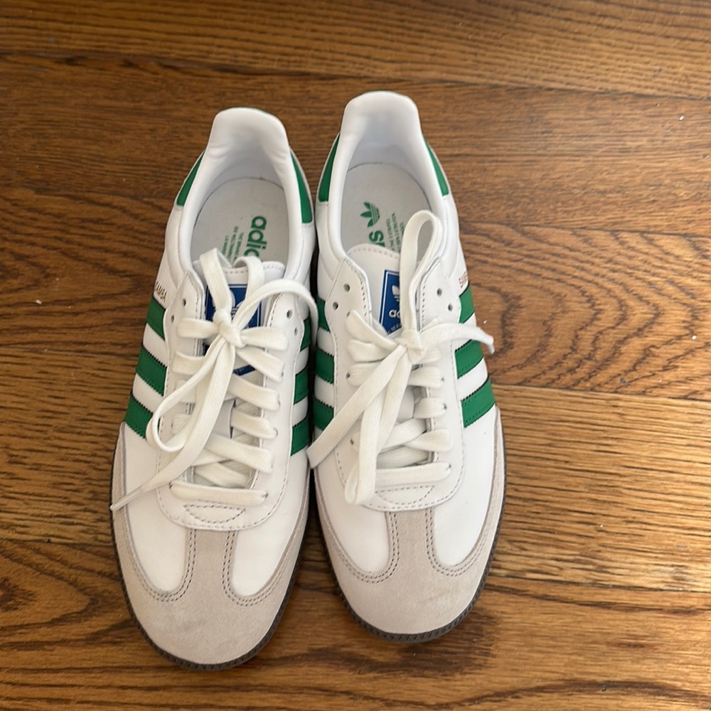 Adidas Sambas Green 6.5 Men’s 8 Women
